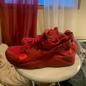 Nike huarache tennis shoes